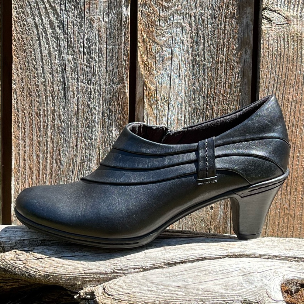 Rockport Cobb Hill Collection black shooties 7.5